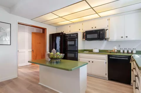 Kitchen - 471 Devon Pl, Goleta, CA 93111 photo 3 of 3