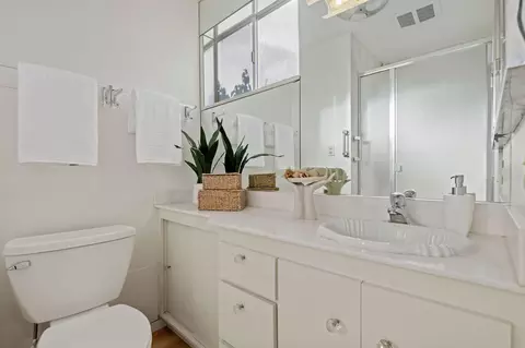 Bath - 471 Devon Pl, Goleta, CA 93111 photo 1 of 3