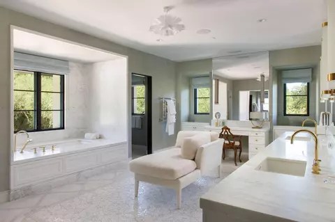 Bath - 1475 E Mountain Dr, Montecito, CA 93108 photo 2 of 4