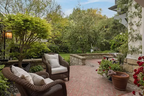 Exterior - 1455 Vincenti Pl, Montecito, CA 93108 photo 4 of 8