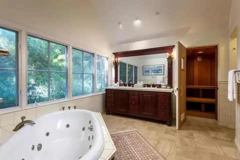 Bath - 1455 Vincenti Pl, Montecito, CA 93108 photo 1 of 2