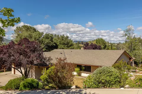 1878 Ringsted Dr, Solvang, CA 93463