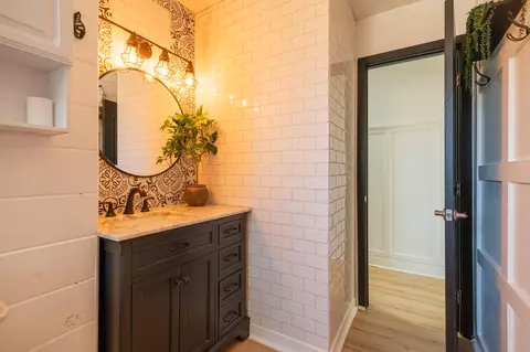 Bath - 1001 W Lime Ave, Lompoc, CA 93436 photo 3 of 3
