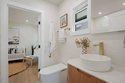 Bath - 5161 7th St, Carpinteria, CA 93013 photo 1 of 4