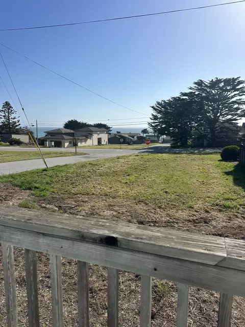 333 Hastings St, Cambria, CA 93428