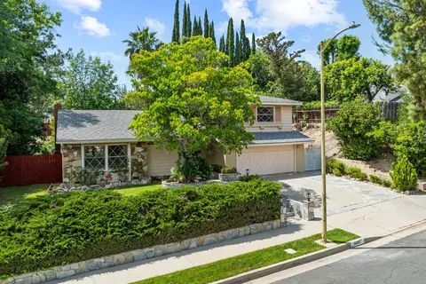 8311 Jason Ave, Canoga Park, CA 91304