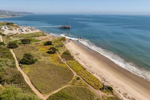 View/Area - 546 Arbol Verde St, Carpinteria, CA 93013 photo 4 of 7