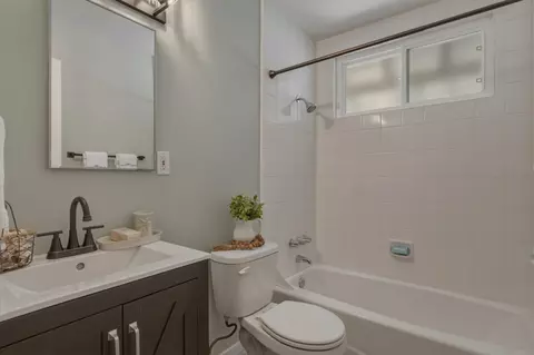 Bath - 3487 Via Arnez, Lompoc, CA 93436 photo 2 of 2