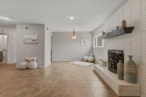 Living - 3487 Via Arnez, Lompoc, CA 93436 photo 2 of 5