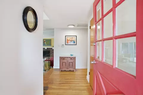 Entry Way - 700 N M St, Oxnard, CA 93030 photo 1 of 3
