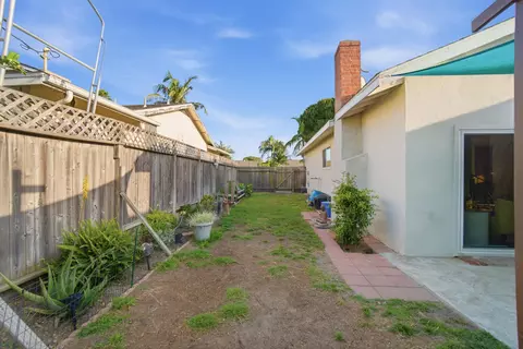 Exterior - 700 N M St, Oxnard, CA 93030 photo 6 of 7
