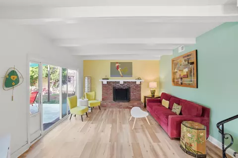 Living - 700 N M St, Oxnard, CA 93030 photo 1 of 2