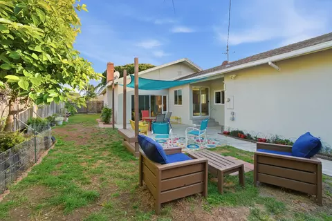 Exterior - 700 N M St, Oxnard, CA 93030 photo 5 of 7