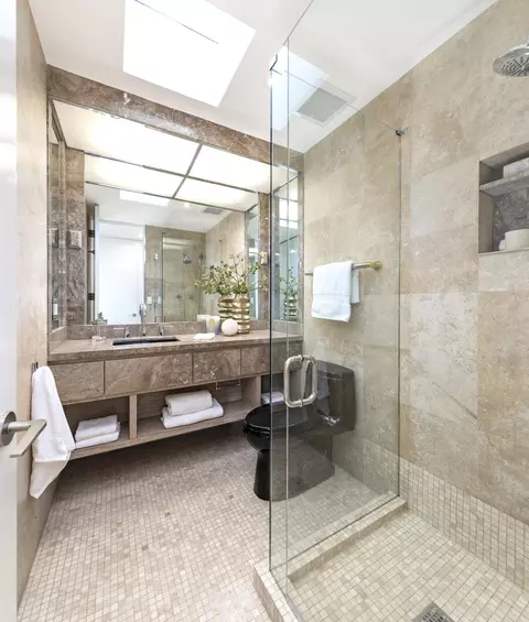 Bath - 1524 E Valley Rd, Montecito, CA 93108 photo 1 of 1