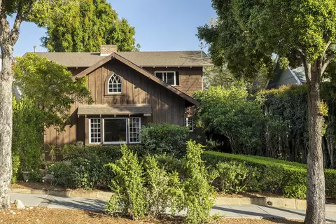 Exterior - 512 E Arrellaga St, Santa Barbara, CA 93103 photo 7 of 7