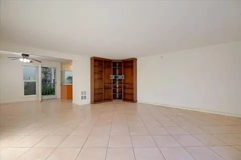 Living - 5455 8th St #5, Carpinteria, CA 93013 photo 4 of 5