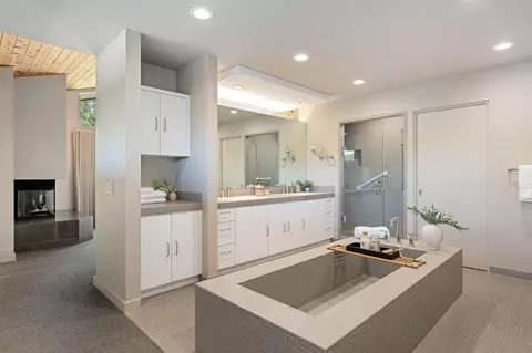 Bath - 175 Hermosillo Rd, Montecito, CA 93108 photo 1 of 3