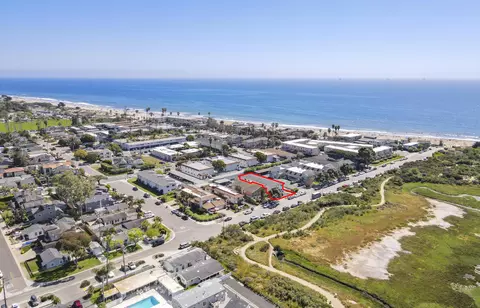160 Ash Ave, Carpinteria, CA 93013
