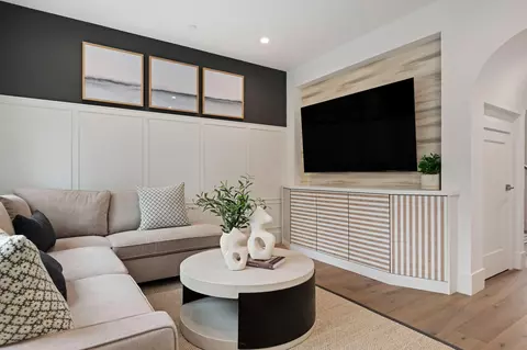 Living - 3256 Via Real, Carpinteria, CA 93013 photo 3 of 3