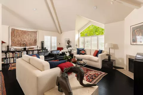 Living - 1527 Meadow Cir, Carpinteria, CA 93013 photo 1 of 2