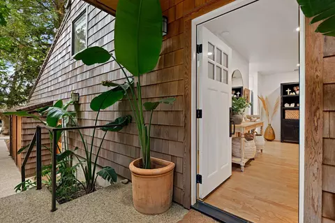 1307 Clifton St #B, Santa Barbara, CA 93103