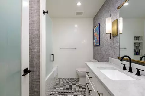 Bath - 135 Pomar Ln, Montecito, CA 93108 photo 2 of 3