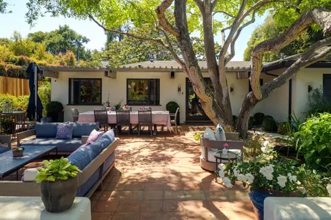 Exterior - 135 Pomar Ln, Montecito, CA 93108 photo 4 of 8