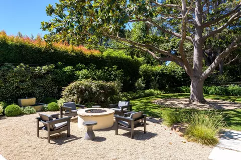 Exterior - 135 Pomar Ln, Montecito, CA 93108 photo 3 of 8