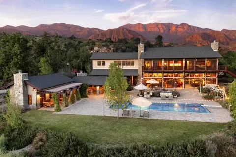 10585 Santa Paula Ojai Rd, Ojai, CA 93023