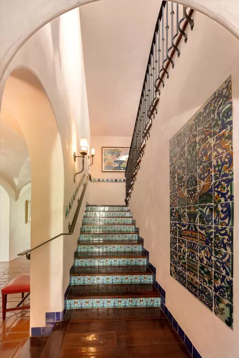Entry Way - 818 San Ysidro Ln, Montecito, CA 93108 photo 2 of 2