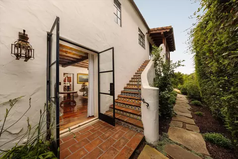 Exterior - 818 San Ysidro Ln, Montecito, CA 93108 photo 3 of 12