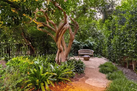 Exterior - 818 San Ysidro Ln, Montecito, CA 93108 photo 6 of 12