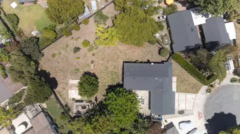 View/Area - 4768 Sterling Way, Carpinteria, CA 93013 photo 3 of 7