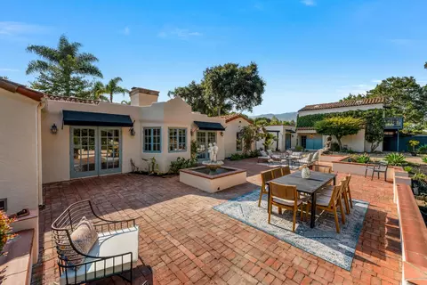 Exterior - 99 La Vuelta Rd, Montecito, CA 93108 photo 4 of 10