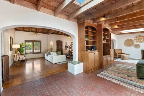 Entry Way - 99 La Vuelta Rd, Montecito, CA 93108 photo 2 of 2