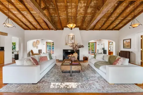 Living - 99 La Vuelta Rd, Montecito, CA 93108 photo 1 of 2