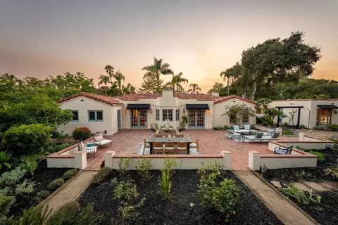99 La Vuelta Rd, Montecito, CA 93108