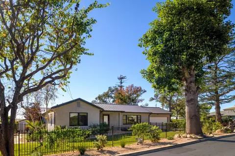 49 Cedar Ln, Santa Barbara, CA 93108