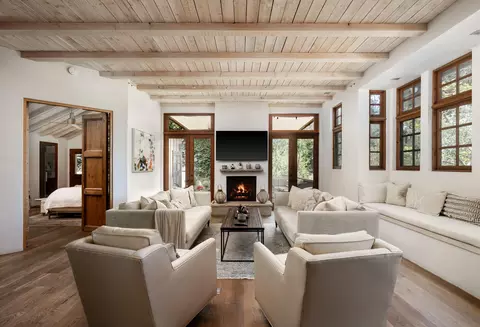 310 E Canon Perdido St, Santa Barbara, CA 93101