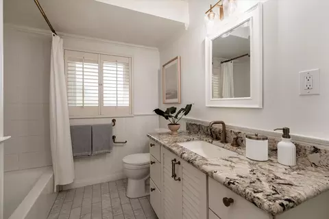 Bath - 746 Westmont Rd, Montecito, CA 93108 photo 2 of 2
