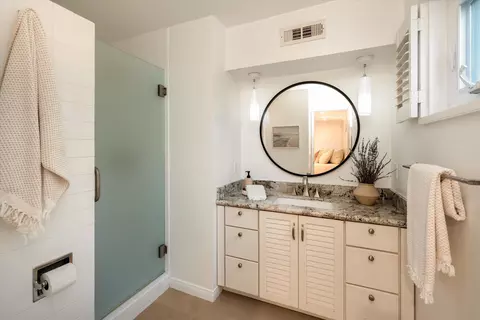 Bath - 746 Westmont Rd, Montecito, CA 93108 photo 1 of 2