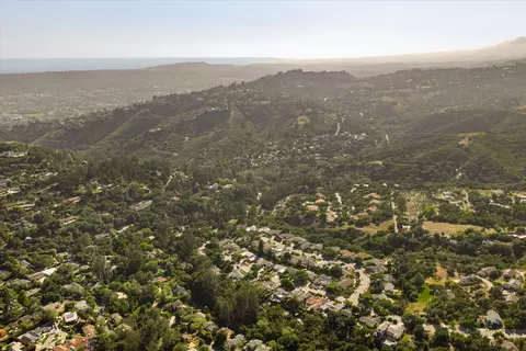 View/Area - 746 Westmont Rd, Montecito, CA 93108 photo 3 of 5