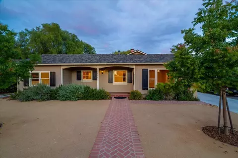 584 5th St, Solvang, CA 93463