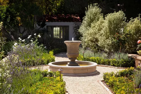 Exterior - 709 San Ysidro Ln, Montecito, CA 93108 photo 5 of 9
