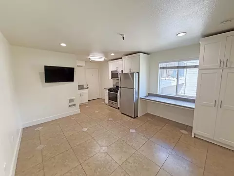 Kitchen - 5615 Carpinteria Ave, Carpinteria, CA 93013 photo 2 of 2
