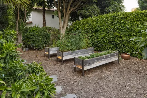 Exterior - 195 Sheffield Dr, Montecito, CA 93108 photo 11 of 17