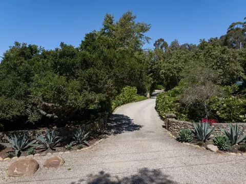 Exterior - 195 Sheffield Dr, Montecito, CA 93108 photo 5 of 17