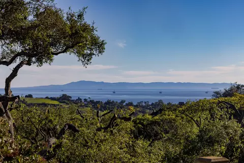 View/Area - 869 Knollwood Dr, Montecito, CA 93108 photo 1 of 4