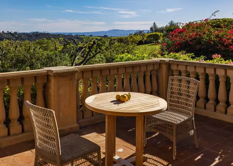 Exterior - 869 Knollwood Dr, Montecito, CA 93108 photo 5 of 9