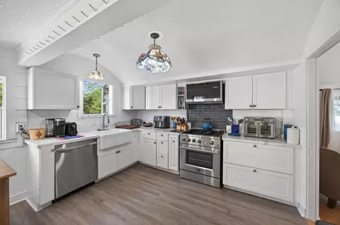 Kitchen - 228 High St, Oak View, CA 93022 photo 2 of 2